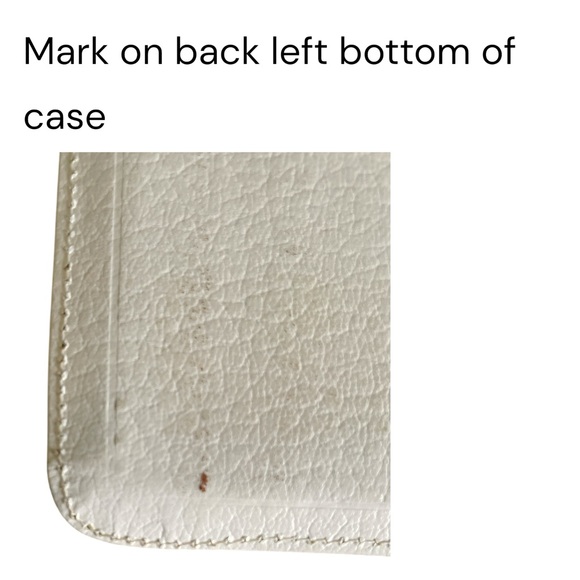 Holy Bible with Concordance in white zipped case Kings James version. - Picture 15 of 16